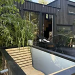Feriehus Totu Tiny House Sauna & Wanna Ogrodowa