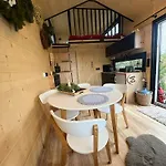 Feriehus Totu Tiny House Sauna & Wanna Ogrodowa