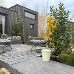 Totu Tiny House Sauna & Wanna Ogrodowa * Dobiesz