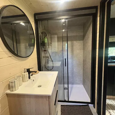 Totu Tiny House Sauna & Wanna Ogrodowa Casa de Férias