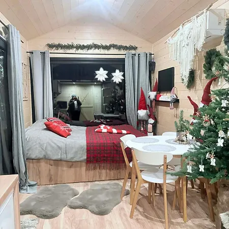 Totu Tiny House Sauna & Wanna Ogrodowa Casa de Férias