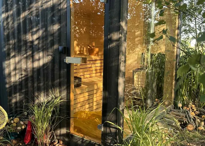 Totu Tiny House Sauna & Wanna Ogrodowa Dobiesz